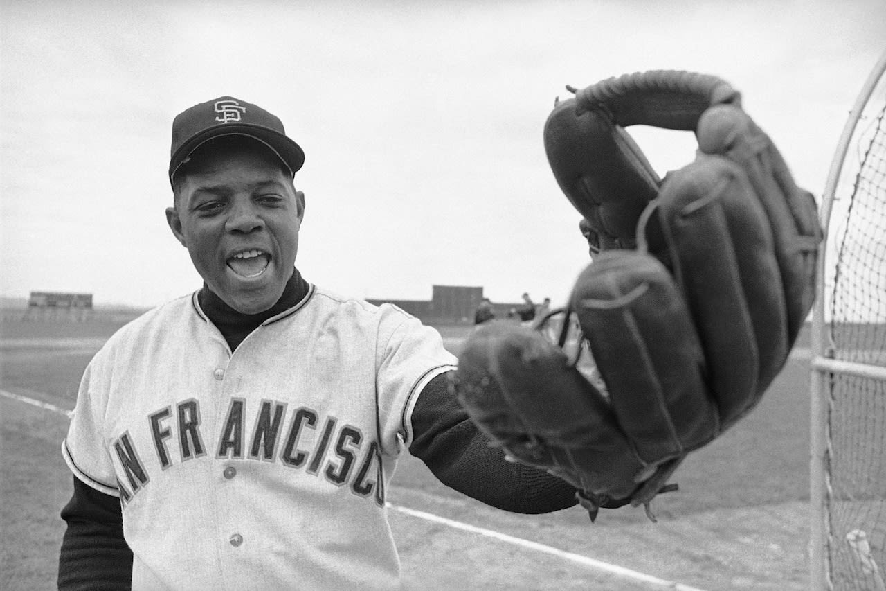 Goodman: With fearless joy, Willie Mays changed America