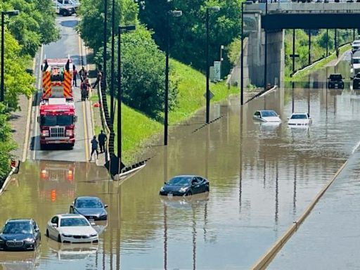 Toronto cleans up after severe storms cause floods