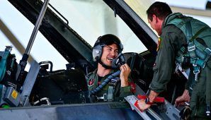 Mission 600: Joey Logano doubles down with 77th Fighter Squadron 'Gamblers'