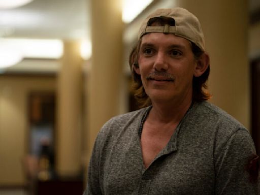 Lukas Haas talks about starring in the thriller ‘Cash Out’