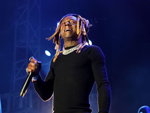 Lil Wayne Appears to Support Drake with 'Not Like Us' Lyric Change During Las Vegas Concert