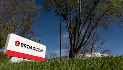 Broadcom Kicks Off Bond Sale to Refinance Loans for VMware Deal