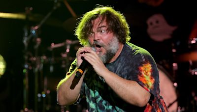 Jack Black responds to students' request to attend 'School of Rock' musical production