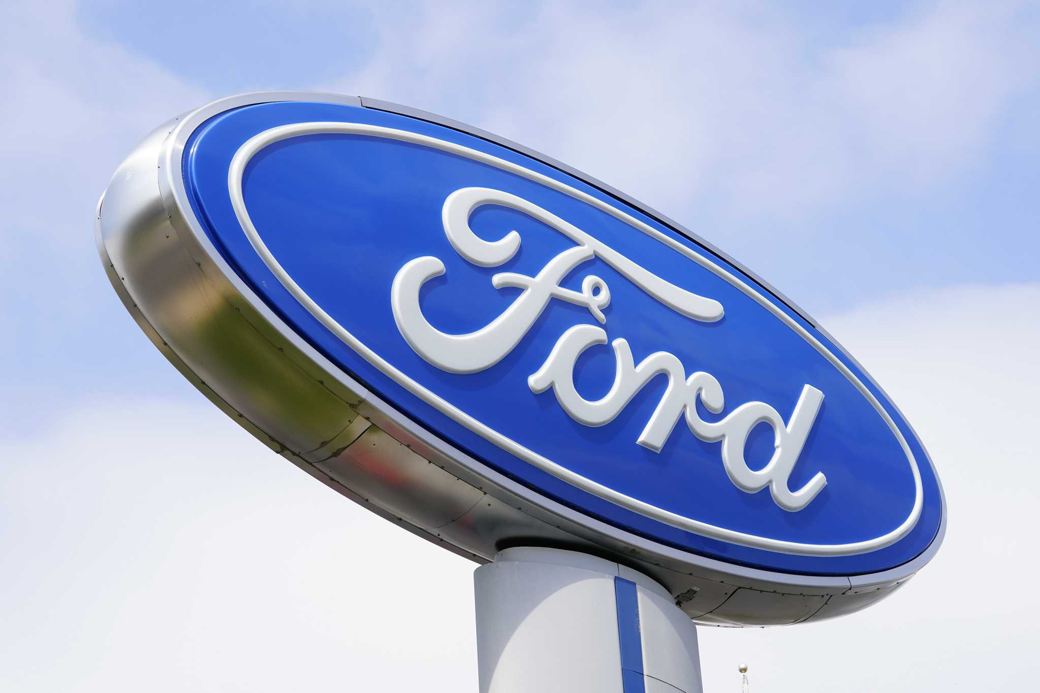 Feds have 'significant safety concerns' about Ford fuel leak recall and demand answers about the fix