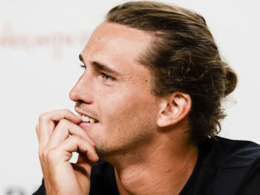 Alexander Zverev says just 17 words in awkward Wimbledon press conference