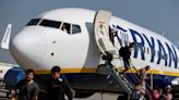 Ryanair dice que las agencias de viajes en línea retiran sus vuelos, pero no ve impacto en el beneficio
