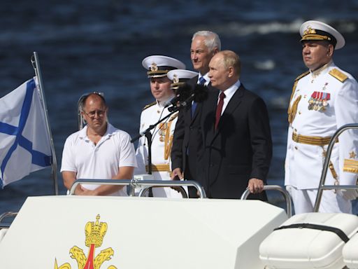 Putin caught exaggerating size of Russian fleet in Arctic navy drills