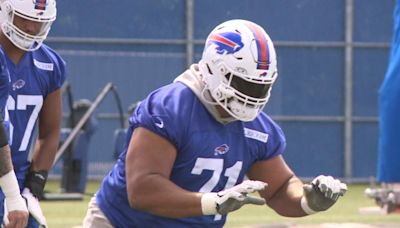 Collins continues comeback from knee injury, pushes for Bills roster spot