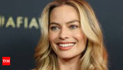 Margot Robbie strolls with baby bump, following 'The Sims' film adaptation news | English Movie News - Times of India