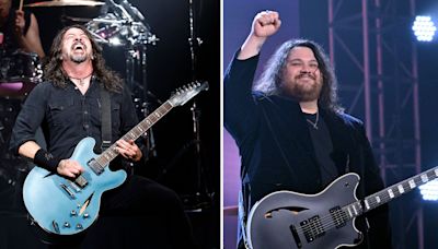 Dave Grohl ‘plays’ Eruption – with help from Wolfgang Van Halen