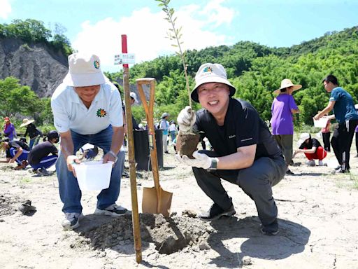 日月光7年植樹13萬棵，創造3000公噸碳匯 吳田玉：30年要種40-50萬棵樹｜流域共好- CSR@天下