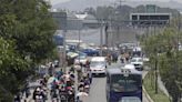 Caravana de medio millar de migrantes llega al centro de México