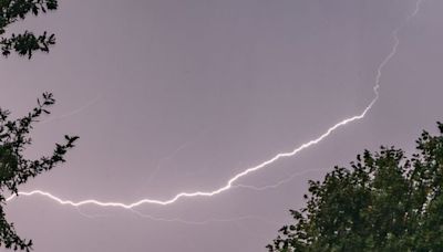 Suisse : Un violent orage s’abat pendant leur randonnée, deux jeunes frappés par la foudre