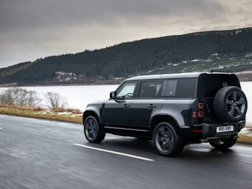 2024 Land Rover Defender excels off road and on the street | HeraldNet.com