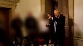 Partygate: tras la publicación del informe oficial y nuevas fotos, Boris Johnson dijo que se siente “humillado”, pero no renunciará