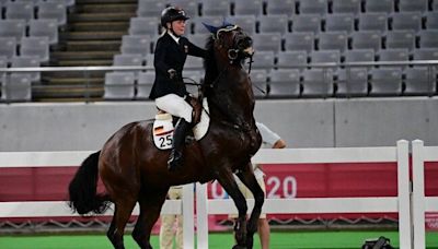 JO de Paris 2024 : « Il a fallu faire le deuil »… Soulagement et larmichette pour la der' de l’équitation au pentathlon