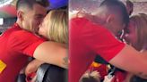 Las lágrimas y el beso de Álvaro Morata con Alice Campello tras el pitido final: salió corriendo a abrazar a su familia