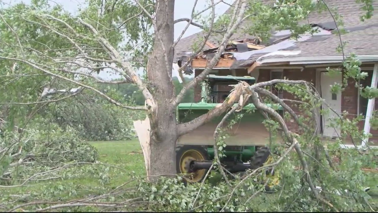 Boone County residents come together for storm cleanup