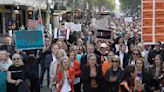 Primer ministro de Australia reconoce "crisis nacional", en medio de protestas por la muerte de 27 mujeres en lo que va de 2024 | El Universal