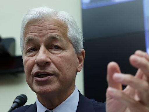 Jamie Dimon: Investors ‘overreacted,’ and recession odds remain about the same