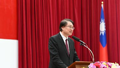 將卸任內政部長 林右昌表揚23名模範公務人員