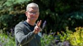 Apple’s Cook to Announce Raise in Vietnam Spending During Visit, Local Media Reports