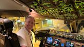 A United Airlines pilot on vacation in Hawaii volunteered to fly a plane from Maui to mainland US to help 330 people escape the fire