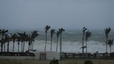 Onda tropical número 6 y huracán Beryl: lluvias torrenciales y vientos fuertes en gran parte de México