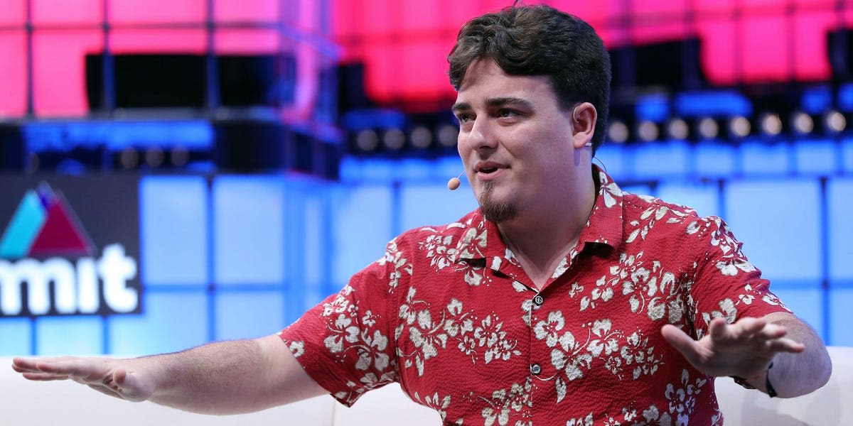 Billionaire Palmer Luckey keeps getting stuck in the elevator of his car mansion, lawsuit claims