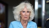 Camilla Parker-Bowles, alerte sécurité en pleine visite officielle : la reine blessée dans la fuite ? Les images parlent d'elles-mêmes