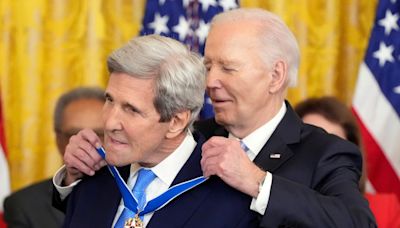 Kerry blasted for secrecy, and receives Presidential Medal of Freedom