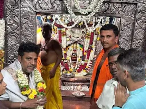 Shiva Rajkumar Seeks Blessings At Belagavi's Saundatti Yellamma Temple - News18