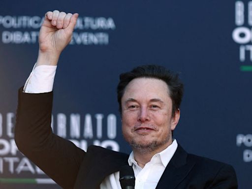 ¡ALERTA! Ve con Elon Musk a la Gigafactory y gana +1,000% con Tesla: Descubre cómo Por Investing.com