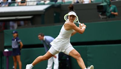 Wimbledon:Crowd favourite Paolini moves into 4th round