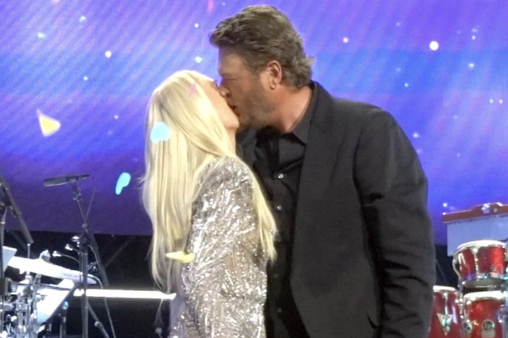 Gwen Stefani and Blake Shelton suck face at charity gala and more star snaps