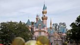 Ayuntamiento de Anaheim da su aprobación final para la expansión del parque de Disneyland - La Opinión