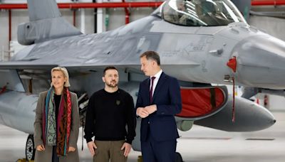 Antony Blinken anunció que los países de la OTAN comenzaron a enviar aviones F-16 a Ucrania para resistir la ofensiva rusa