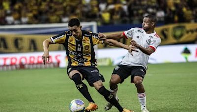 De la Cruz sofre trauma no joelho direito e preocupa o Flamengo | Flamengo | O Dia