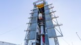 See ULA assemble new Vulcan Centaur rocket for its 1st launch on Dec. 24 (photos)