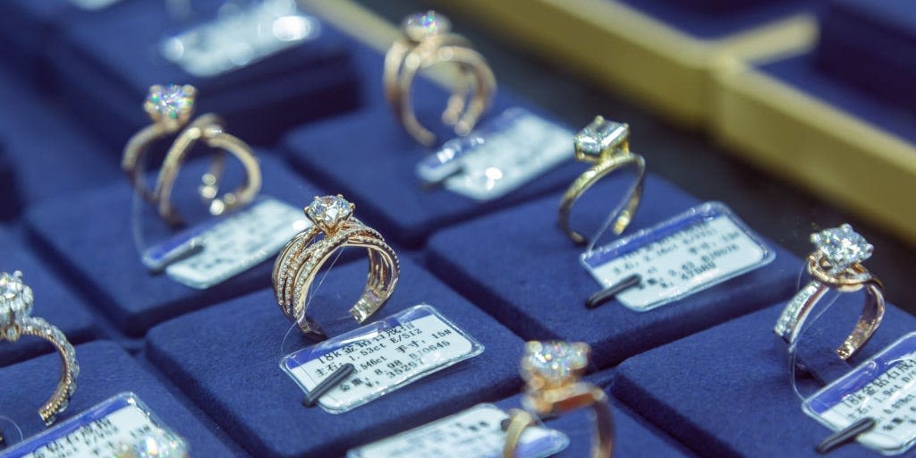 The diamond industry is in trouble as it loses its sparkle in China