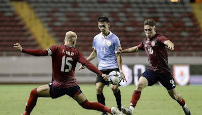 Costa Rica se estrella contra el muro uruguayo en un discreto partido amistoso