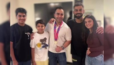 Virat Kohli Celebrates T20 World Cup Title With Family After India Return. See Pics | Cricket News