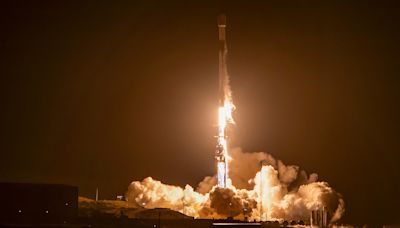 SpaceX launches more direct to cell capable Starlink satellites