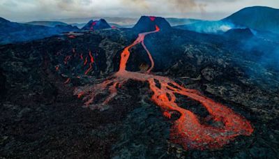 UK tourists issued alert by Foreign Office as volcanic eruptions threaten chaos