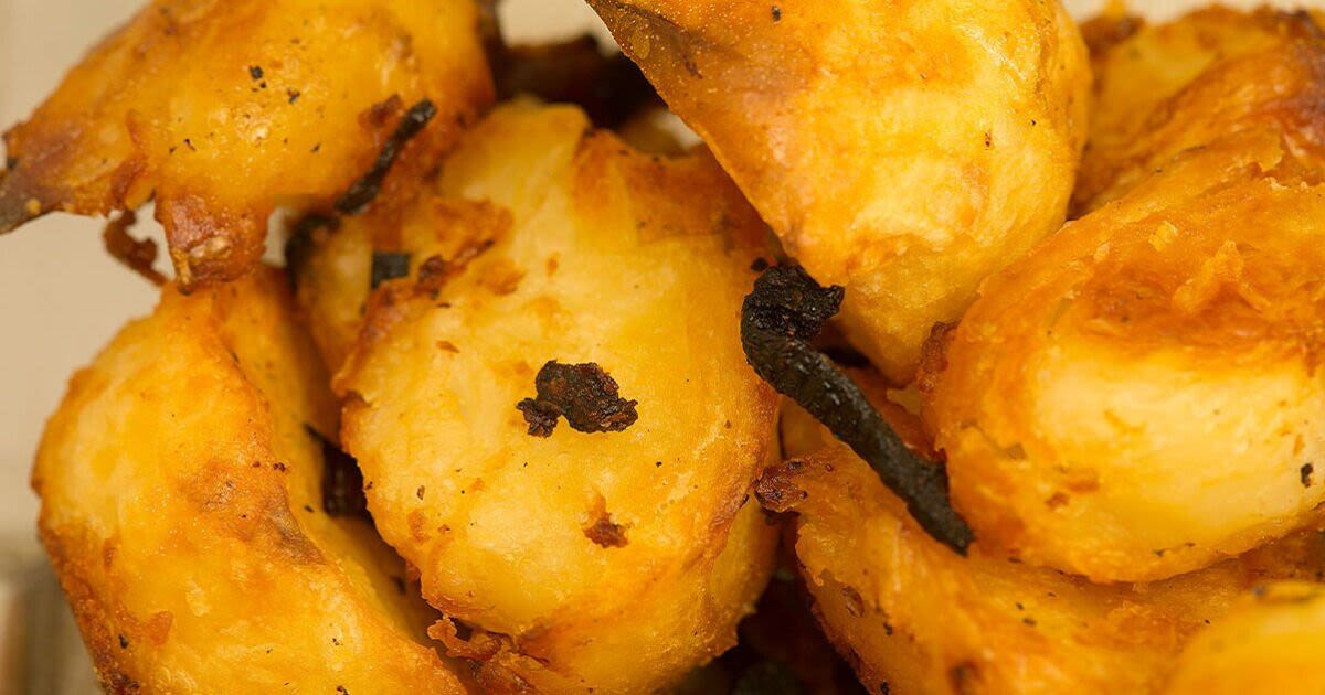 'Gorgeous, golden, fluffy and crunchy' roast potatoes in the air fryer