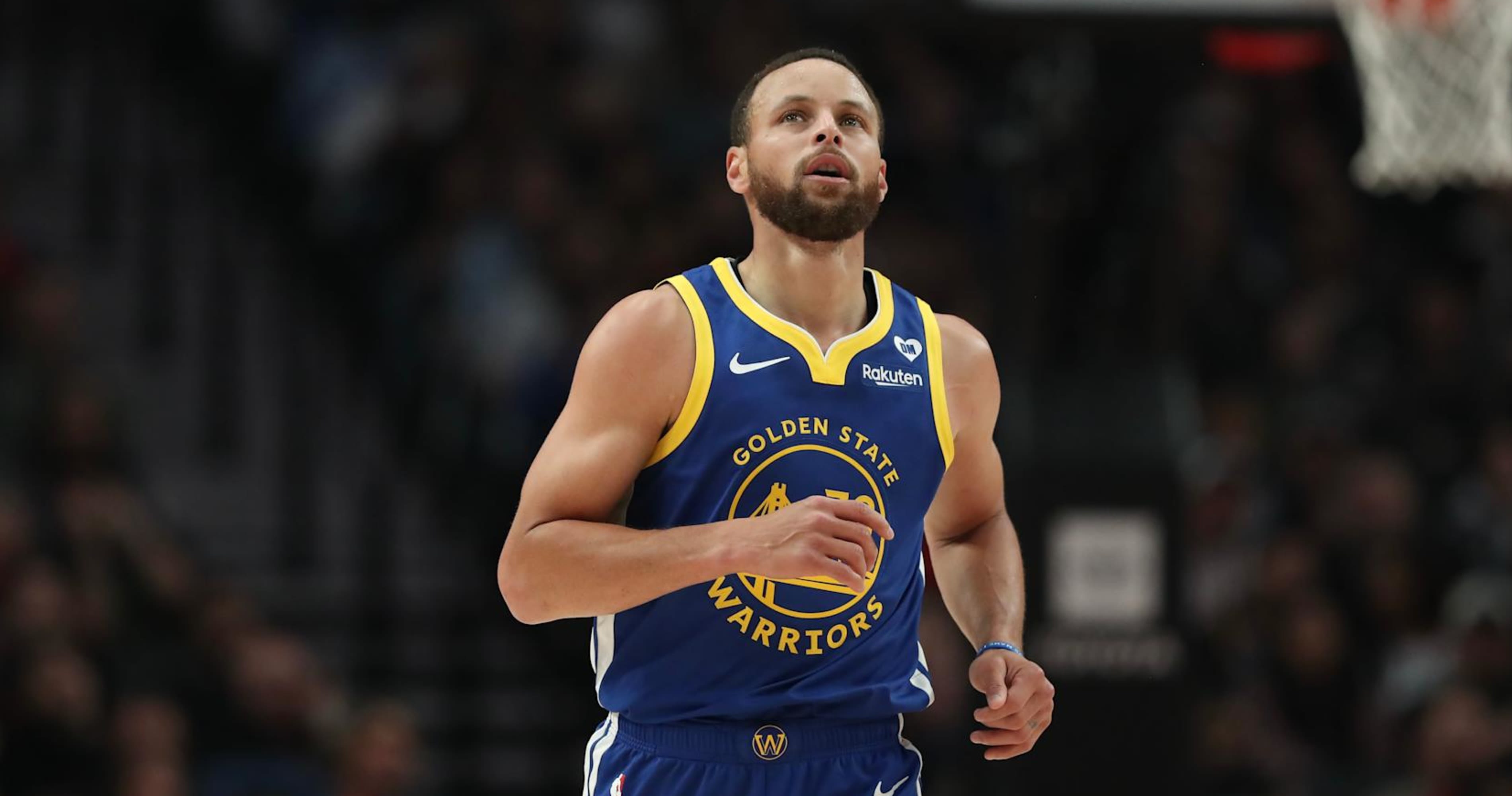 Warriors Rumors: Steph Curry Hasn't Shown Signs of 'Panic' or 'Unrest' About Roster