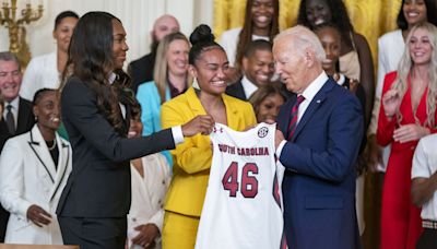 NCAA women’s, men's basketball champs honored at the White House - UPI.com