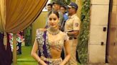 Janhvi Attends Mehendi Ceremony With...