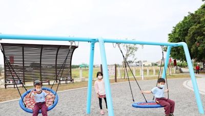 黃偉哲積極推動公園特色遊戲場 打造台南友善親子戶外空間