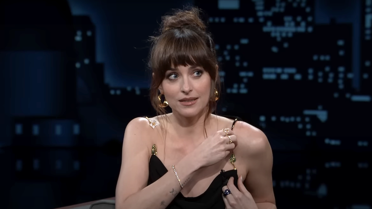 Dakota Johnson Having A Wardrobe Malfunction Right Before Discussing 'Dick Pics' With Jimmy Kimmel Feels Like Organic Marketing...